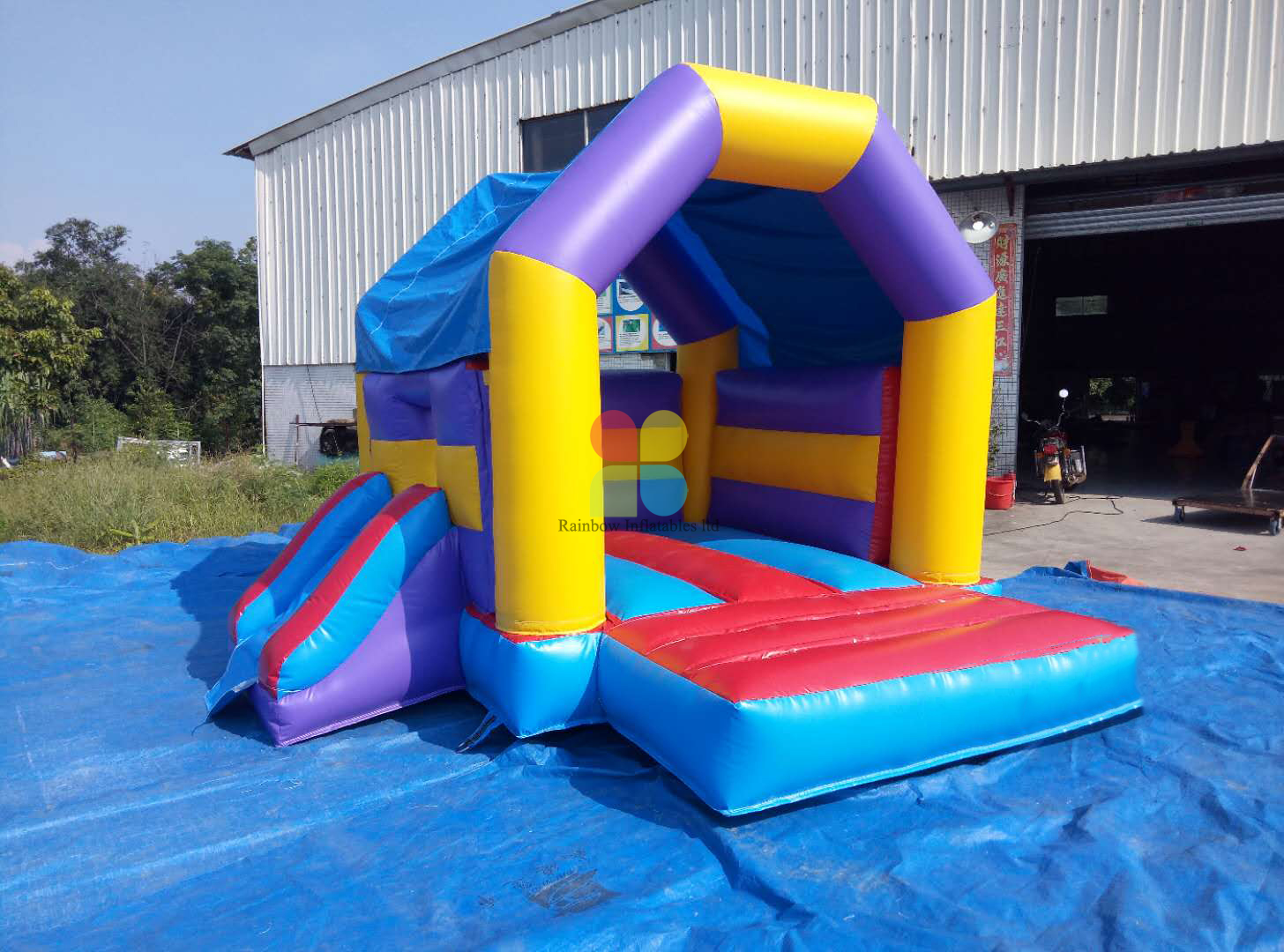 Inflatable Bounce House And Jumping with Slide For Kids