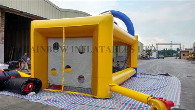 RB9026（6.5x3.5x4.3m）Inflatable goal football toss game