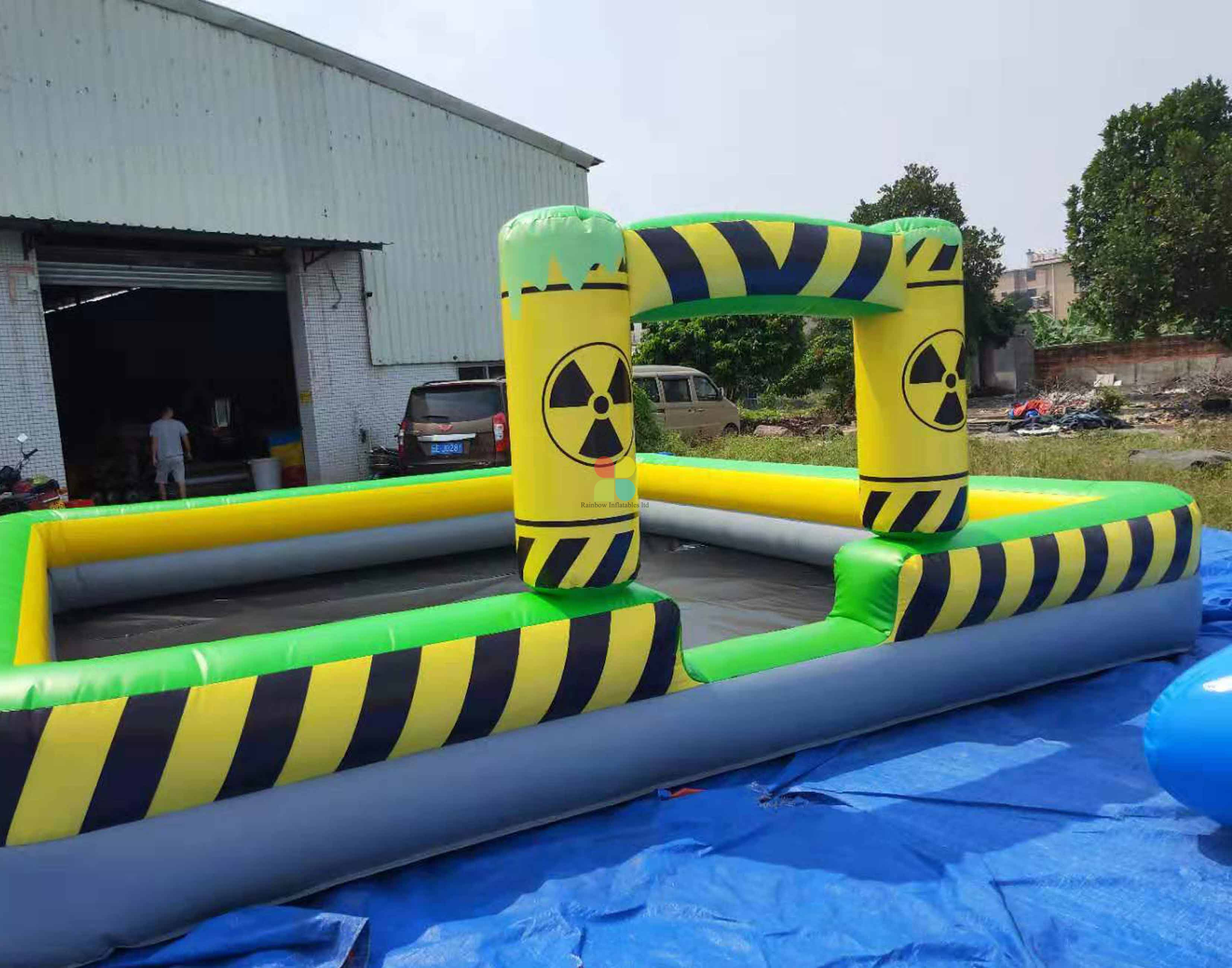 INFLATABLE MELTDOWN COLOR FOAM PIT GAME