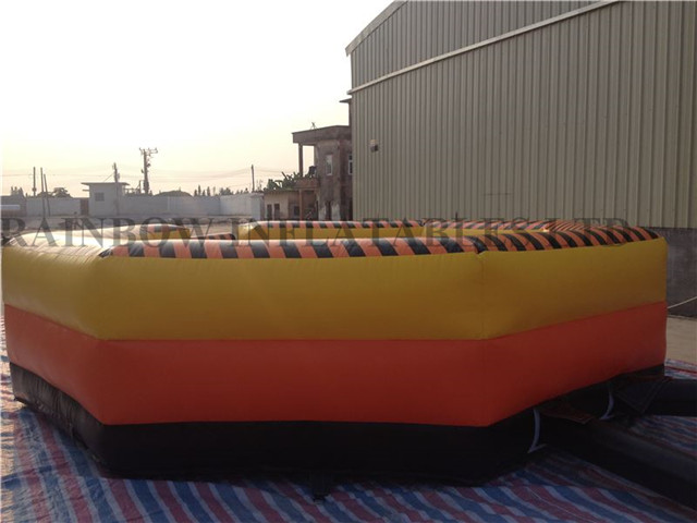 RB9124-2（7x7m ）Inflatable rodeo bull matress 